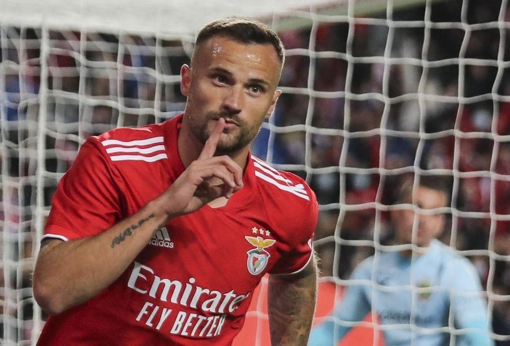 Benfica empresta Seferovic ao Celta de Vigo, de Carlos Carvalhal