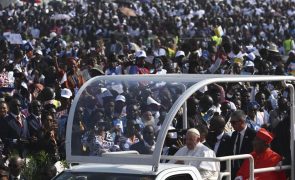 Mais de um milhão de pessoas assiste a missa do papa em Kinshasa