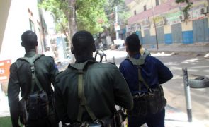 Vários morteiros atingem zonas exteriores do palácio presidencial em Mogadíscio