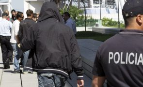 Operação da PSP resulta em 30 detenções entre adeptos de Sporting e Benfica