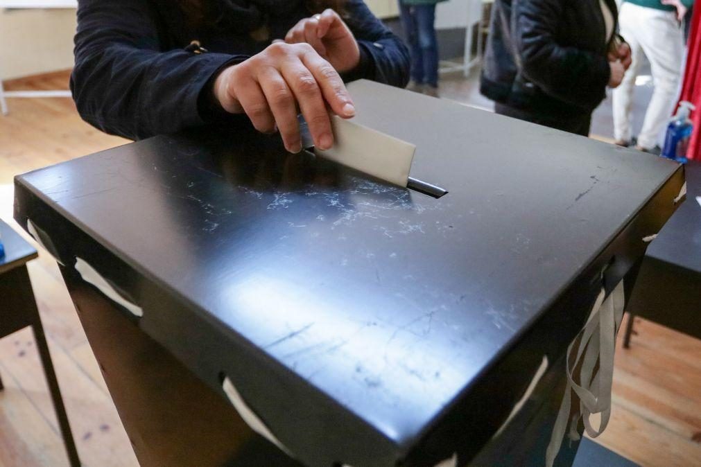 PS recomenda ao Governo experiência de voto eletrónico para emigrantes