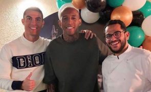 Cristiano Ronaldo e Georgina no aniversário de Talisca