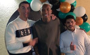 Ronaldo e Georgina convidados especiais do aniversário de Talisca