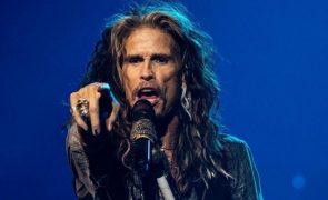 Vocalista dos Aerosmith formalmente indiciado por abuso sexual