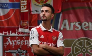 Fábio Vieira: jogador português surpreende adeptos do Arsenal a cantar Rebeca
