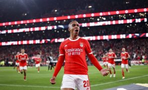 João Mário 'bisa' no triunfo do Benfica por 3-0 frente ao Casa Pia