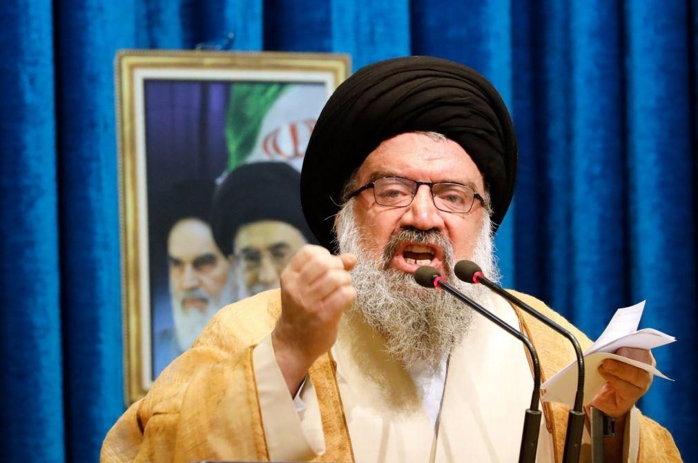 Dois ex-líderes iranianos pedem reformas políticas no país