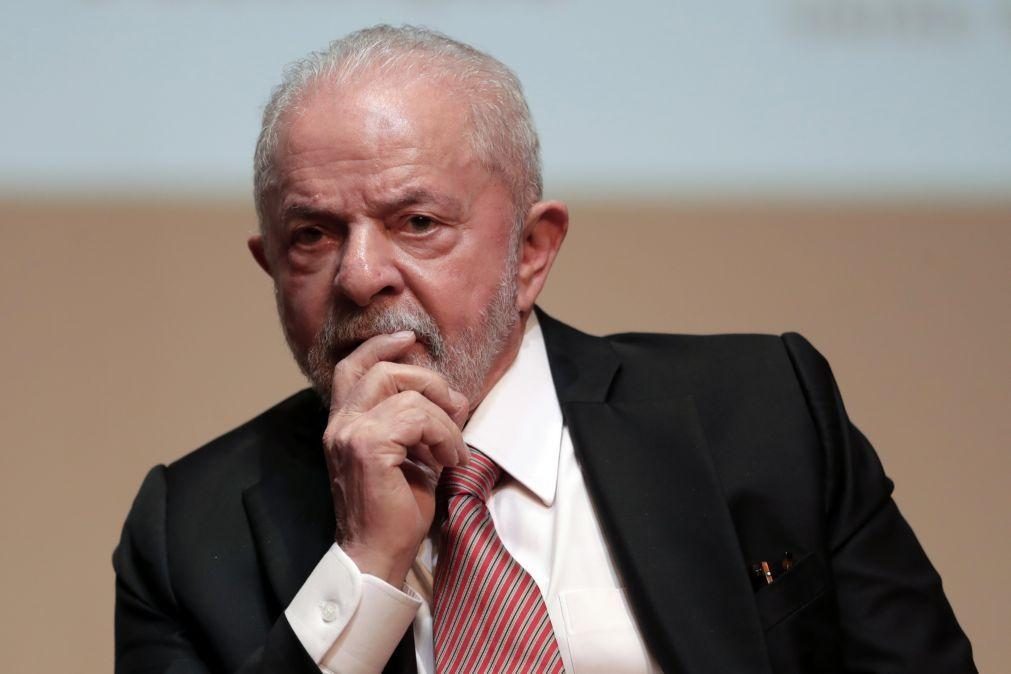 Presidente do Brasil considera ataque aos três poderes uma