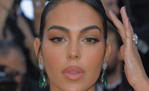 Georgina Rodriguez exibe casaco de pele de chinchila de 26 mil euros e 'ouve' o que não quer