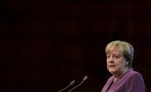 Angela Merkel recebe Prémio da Paz da Unesco na Costa do Marfim
