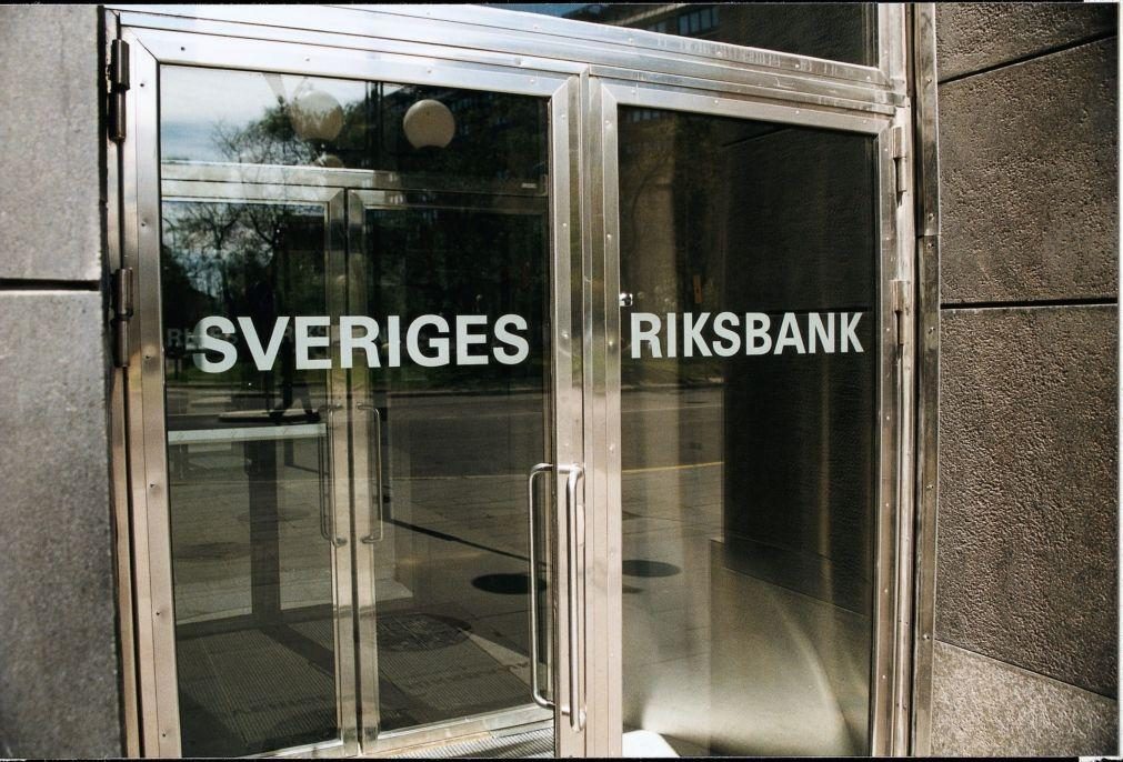 Banco central da Suécia sobe taxa de juro diretora em 50 pontos base para 3%