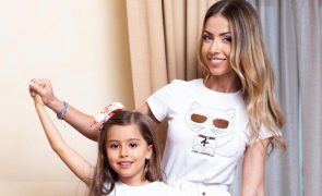Filha de Laura Figueiredo espantada ao vê-la nua: 