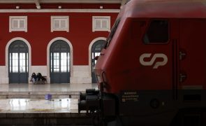 CP realiza sete comboios de 807 programados até às 16:00