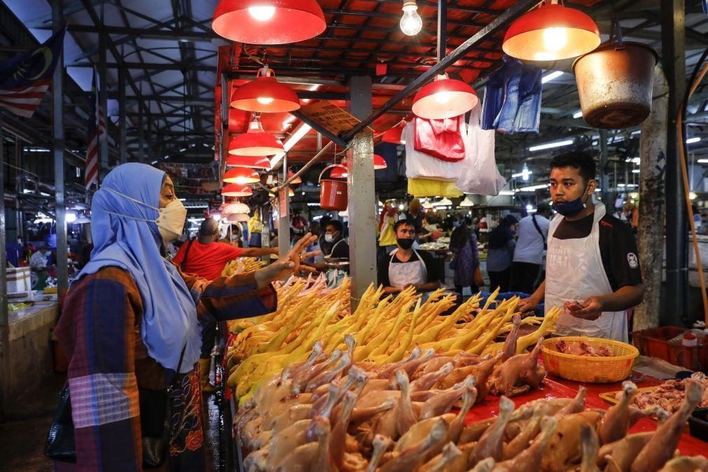 PIB da Malásia cresce 8,7% em 2022