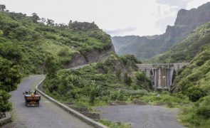 Cabo Verde construiu ou reabilitou 124,3 quilómetros de estradas em seis anos