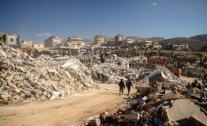 Mais de 5,3 milhões de desalojados na Síria devido ao sismo
