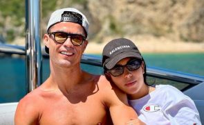 A nova imagem de Cristiano Ronaldo com Bella Esmeralda que está a emocionar os fãs
