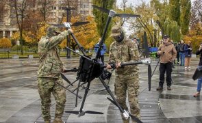 Forças armadas da Ucrânia têm mais de 1.700 'drones' e 3.500 militares treinados para usá-los