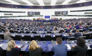Parlamento Europeu aprova proposta que proíbe veículos ligeiros poluentes a partir de 2035