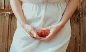 Comichão vaginal após o sexo? Eis as 6 possíveis causas e como evitá-las