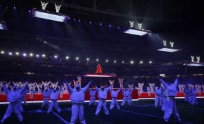 Guitarrista luso-americano Nuno Bettencourt atuou com Rihanna no  Super Bowl