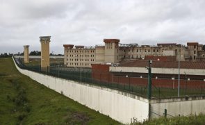 Relatório da OMS indica que Portugal tem apenas 33 médicos para 49 prisões
