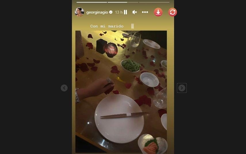 Georgina Rodriguez e os detalhes do jantar romântico com CR7: sushi e pétalas de rosa