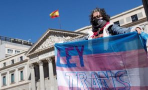 Lei 'trans' avança em Espanha com alertas de falta de 
