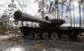 Ucrânia: Kiev diz que Rússia está a utilizar falsos mísseis e balões para iludir defesa antiaérea