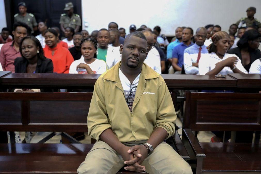 Ativista angolano Luther 'King' Campos condenado a um ano e 10 meses de prisão com pena suspensa