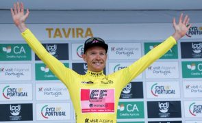 Magnus Cort vence terceira etapa da Volta ao Algarve e reforça liderança da geral