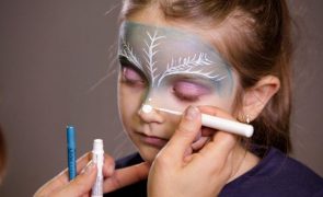 Carnaval Veja as máscaras dos filhos dos famosos