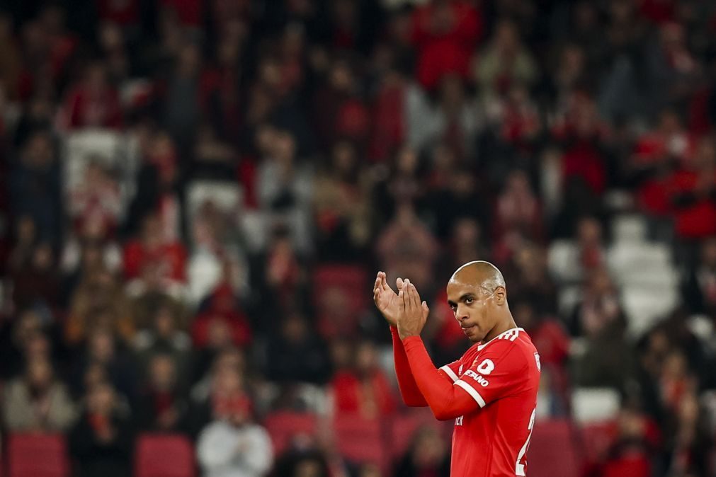 Benfiquista João Mário eleito melhor jogador dos meses de dezembro e janeiro