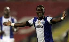 Christian Atsu, antigo jogador do FC Porto, encontrado sem vida nos escombros na Turquia