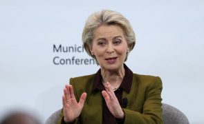Von der Leyen pede que se redobrem os esforços no apoio militar a Kiev