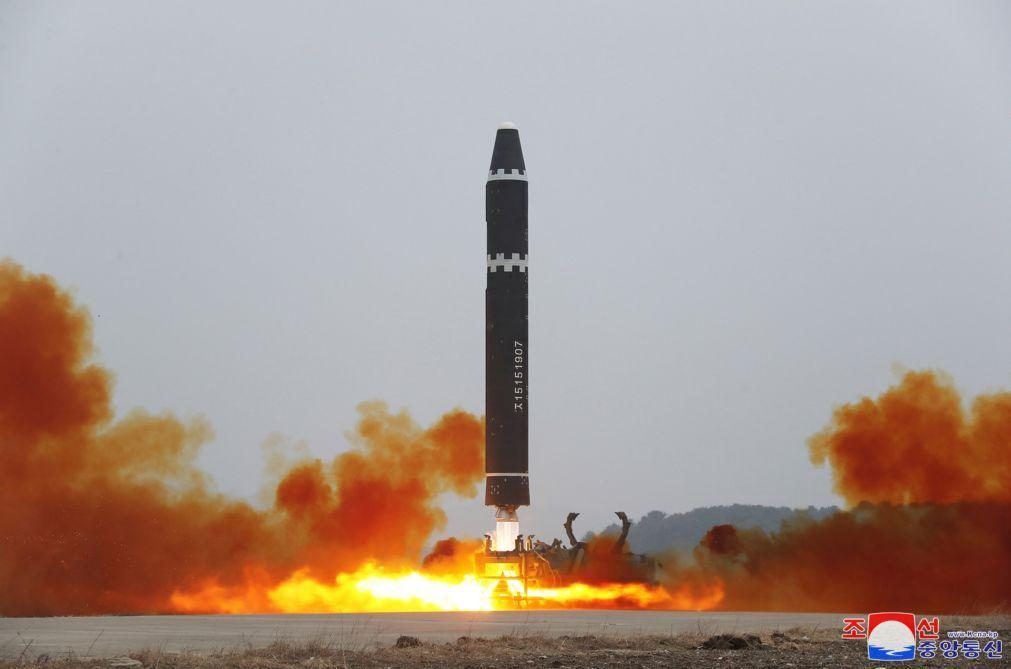 Pyongyang diz que disparou um Hwasong-15, o seu segundo míssil com maior alcance