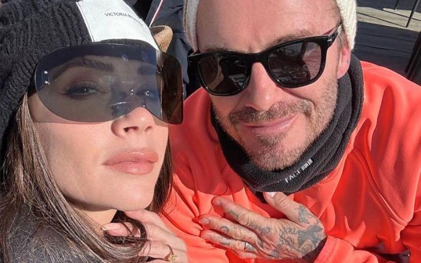 Victoria e David Beckham aproveitam férias na neve em família