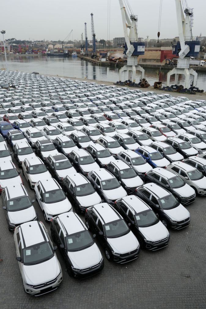 Leixões recebe 115 carros da Autoeuropa por dia prontos a exportar