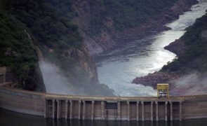 Hidroelétrica moçambicana suspende descargas face à aproximação de tempestade