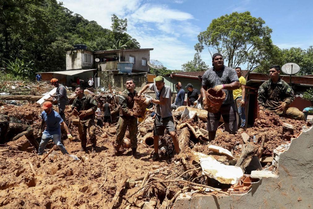 Desastre causado pela chuva no litoral do Brasil causou 57 desaparecidos e 48 mortos