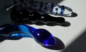 Descobre traição da mulher depois de fazer teste de ADN ao vibrador
