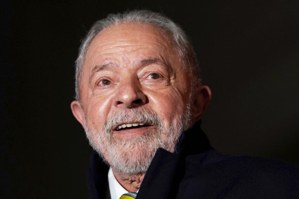 Lula discursa no Parlamento nas comemorações do 25 de Abril