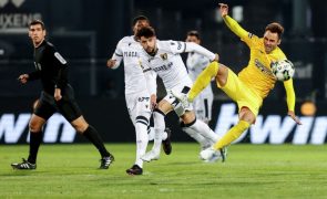 Famalicão vence Portimonense e sobe a oitavo da I Liga