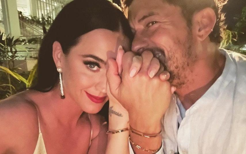 Orlando Bloom - Mostra-se apaixonado por Katy Perry: “Com amor”