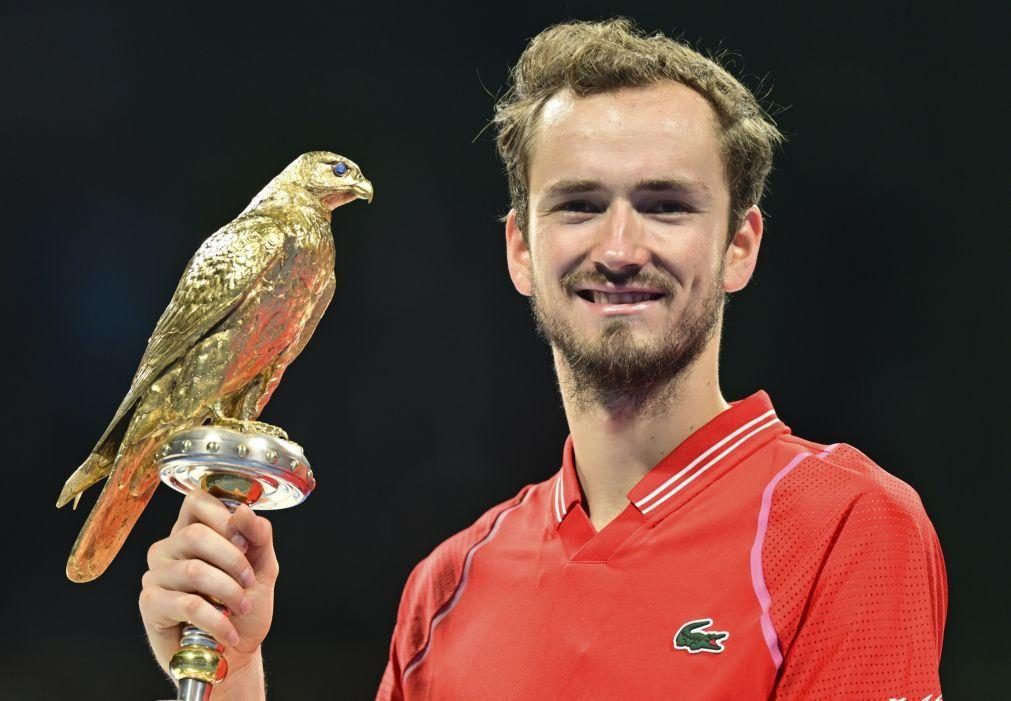 Medvedev conquista torneio de Doha ao vencer Murray na final