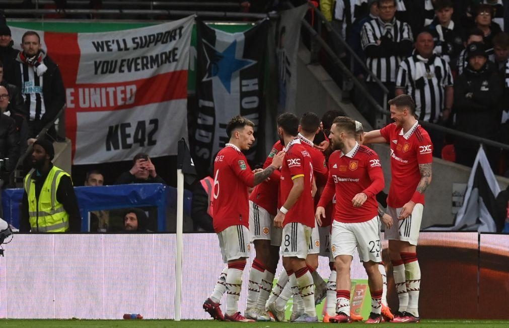 Manchester United ergue Taça da Liga inglesa pela sexta vez ao bater Newcastle
