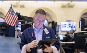 Wall Street tenta recuperar após a pior semana do ano