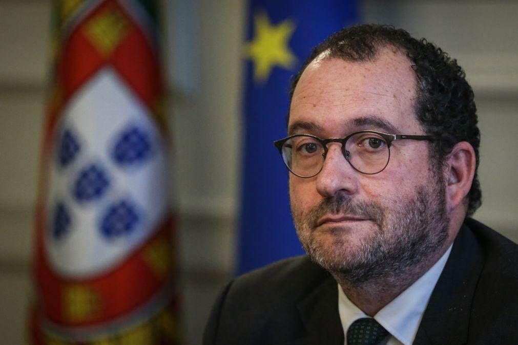 Ministro da Educação disponível para trabalhar outras matérias após concluído recrutamento