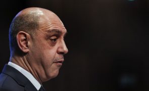 Ministro diz que seriam necessários 200 pedopsiquiatras para responder às necessidades