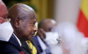 Presidente do Uganda apela ao reforço das relações comerciais entre os países africanos